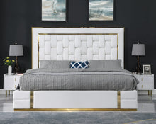 Load image into Gallery viewer, Bella Bed (2 Colors)
