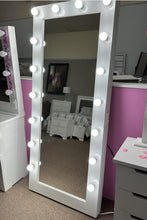 Load image into Gallery viewer, Marie Full Body Mirror
