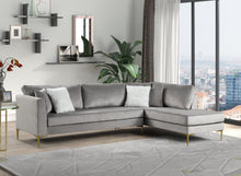 Load image into Gallery viewer, Catalina Sectional (3 Colors)
